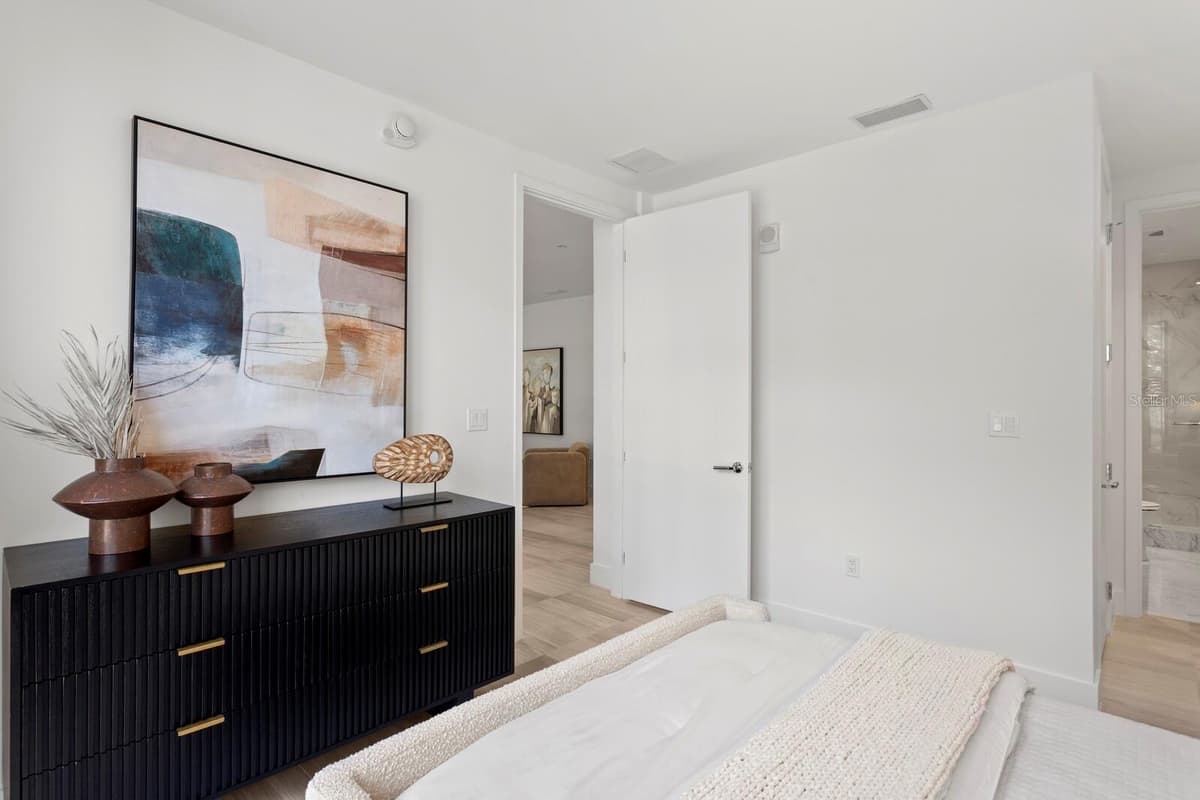 3020 SANTIAGO STREET — photo 43 of 81