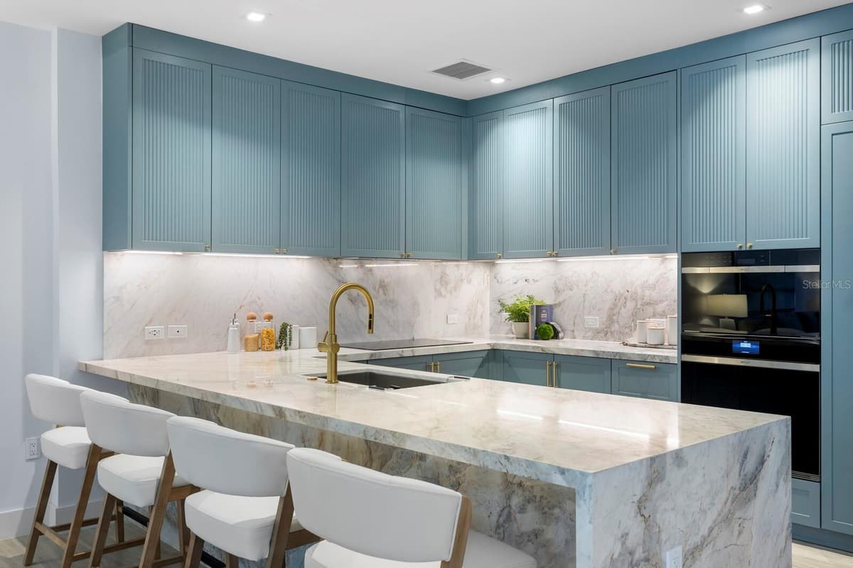 3020 SANTIAGO STREET — photo 16 of 81