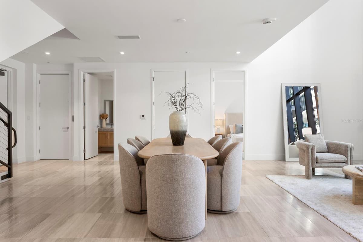 3020 SANTIAGO STREET — photo 19 of 81