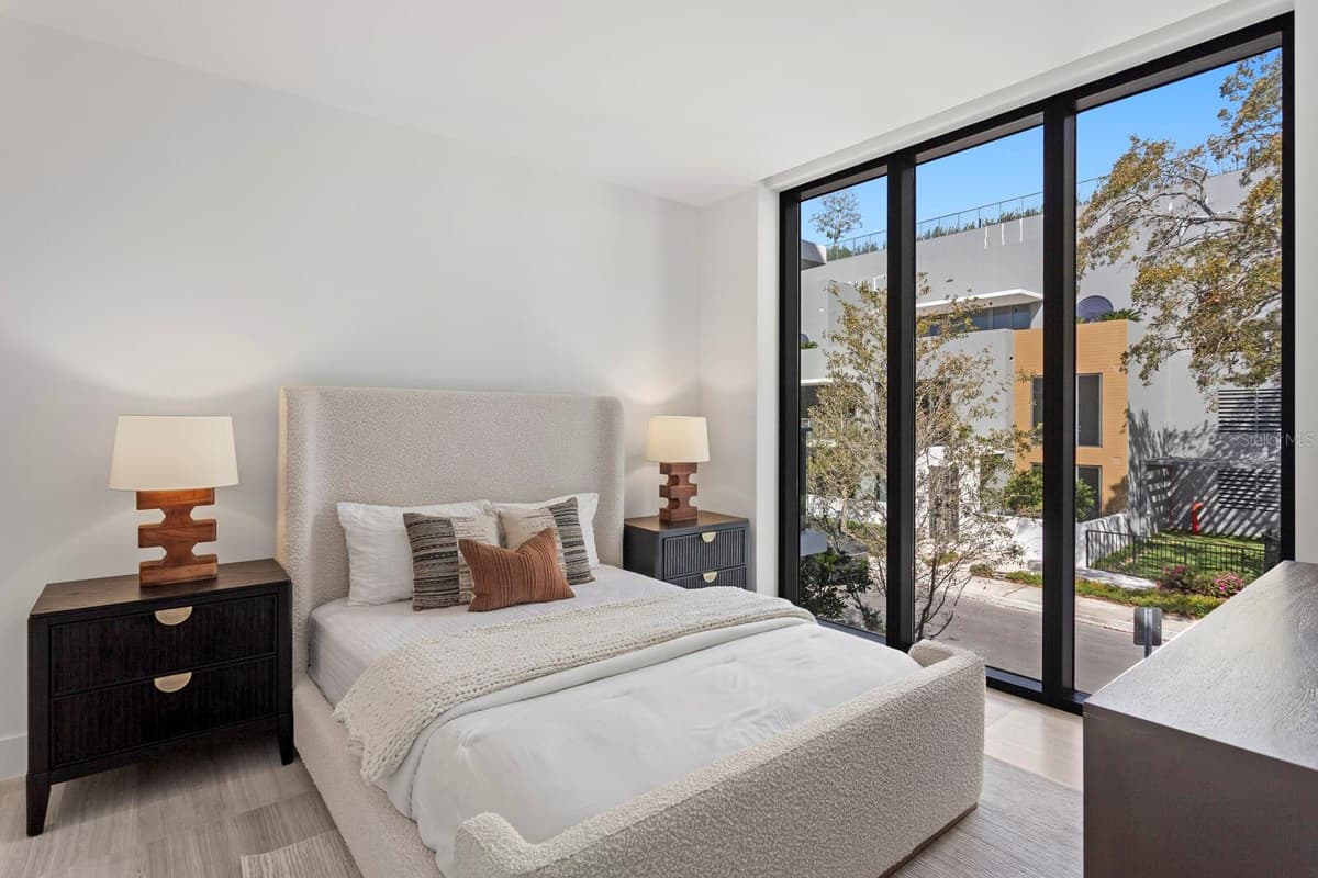 3020 SANTIAGO STREET — photo 41 of 81