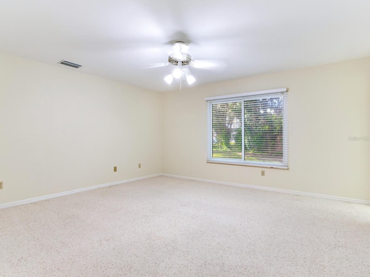 18120 WAYNE ROAD — photo 45 of 100
