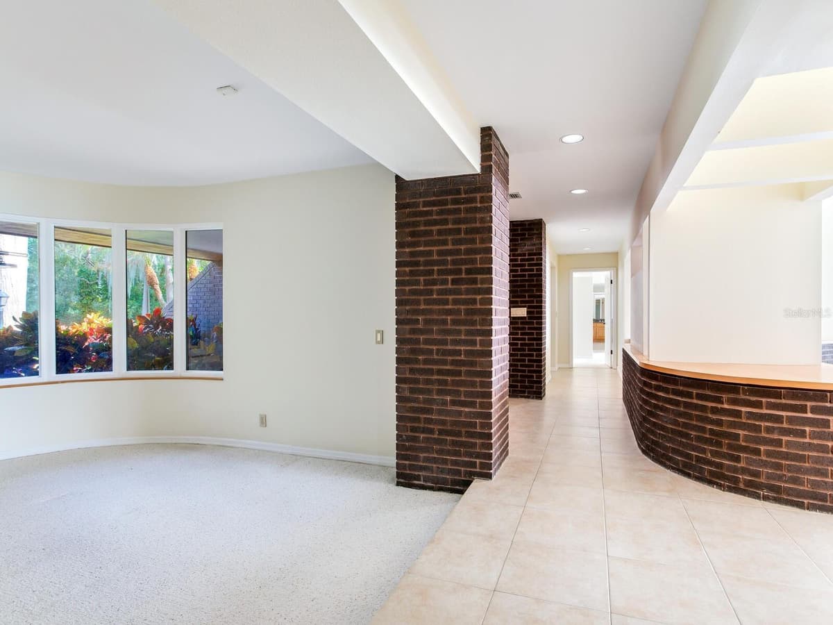 18120 WAYNE ROAD — photo 19 of 100