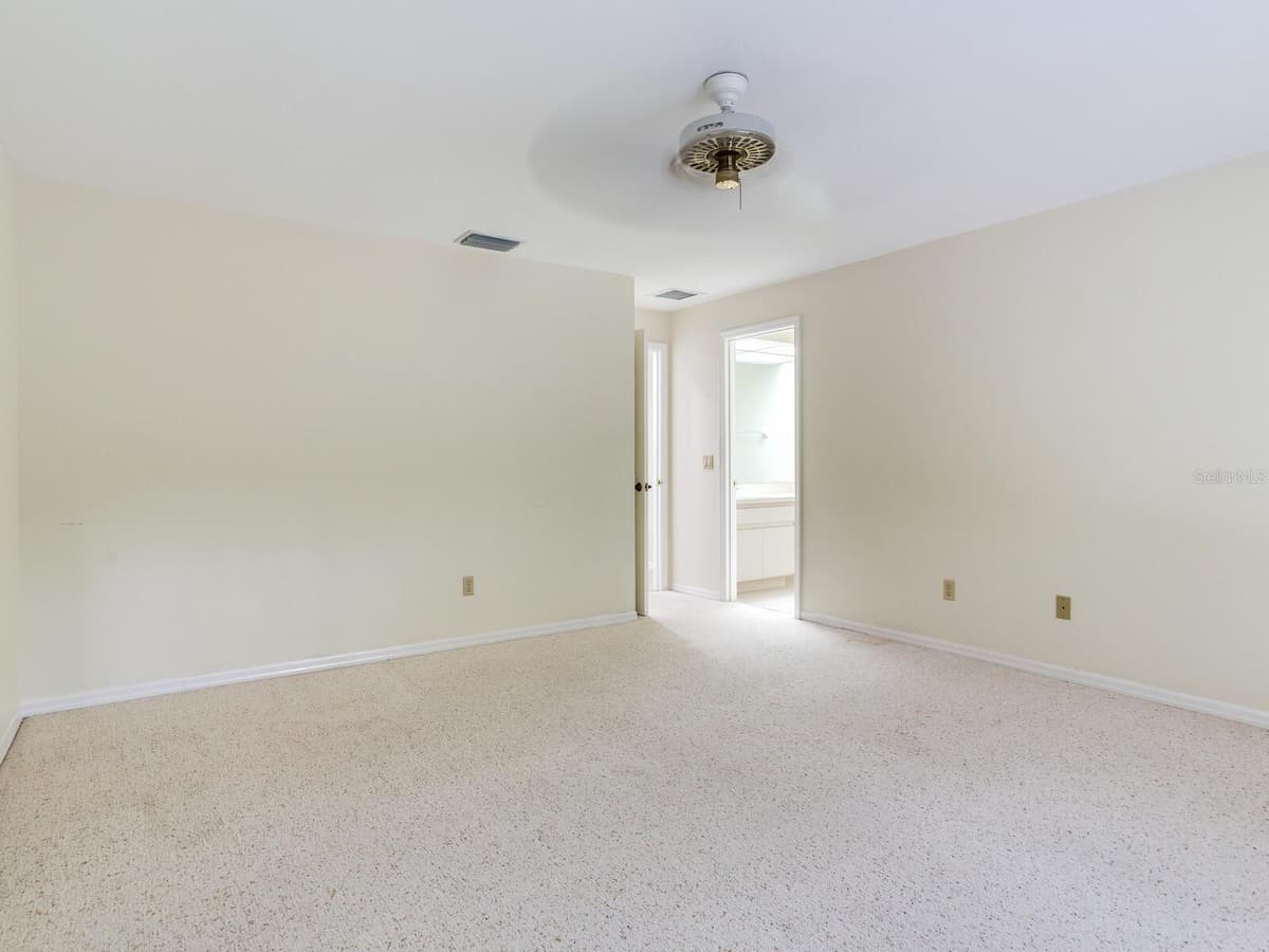 18120 WAYNE ROAD — photo 51 of 100