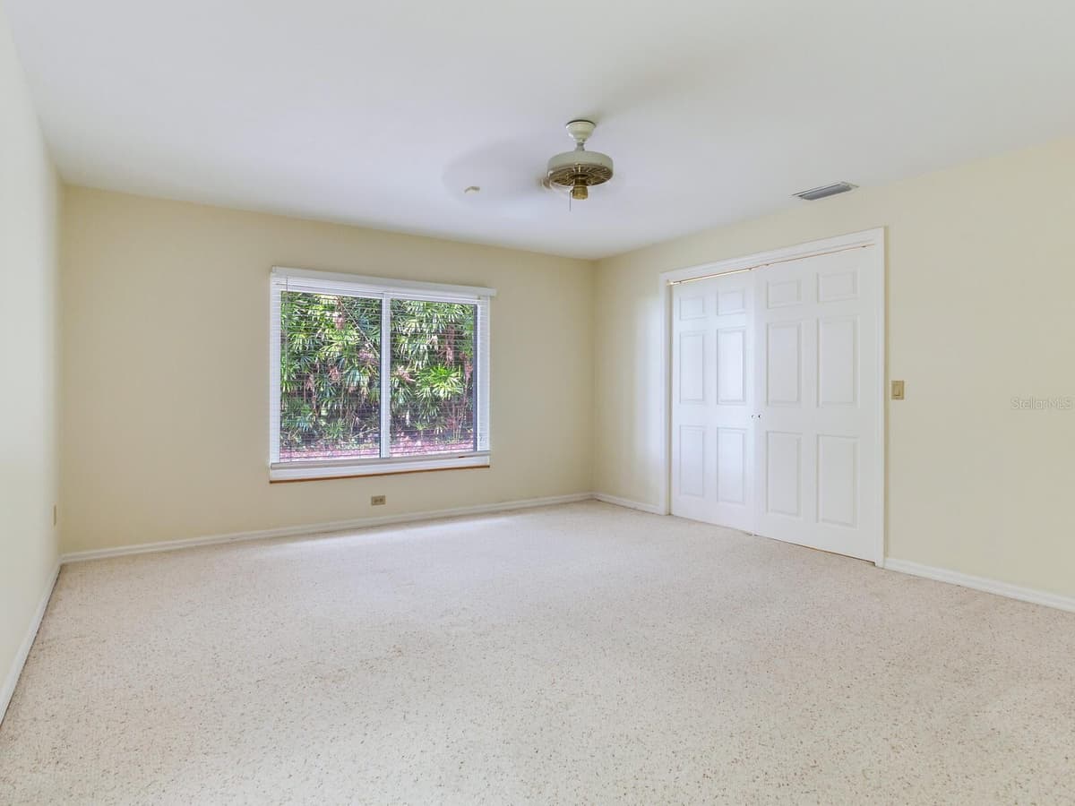 18120 WAYNE ROAD — photo 50 of 100