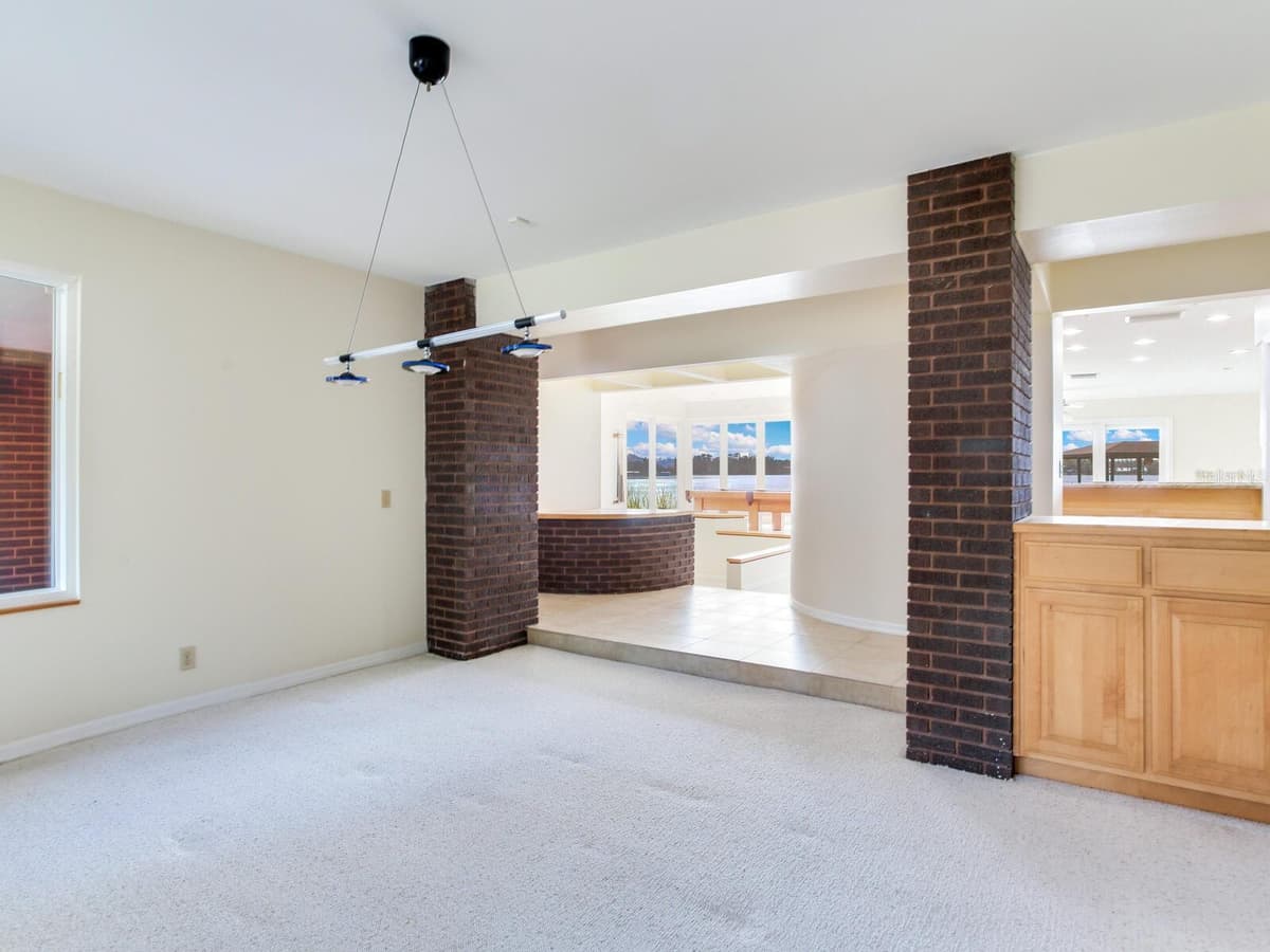 18120 WAYNE ROAD — photo 18 of 100