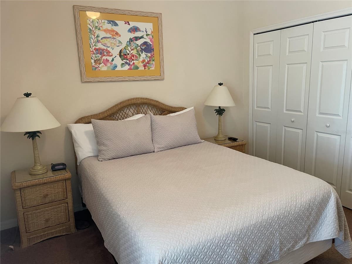 409 LUCAYA LOOP — photo 8 of 51