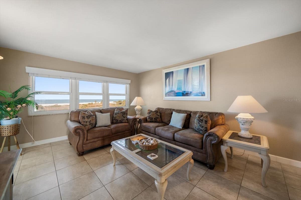 1230 GULF BOULEVARD — photo 10 of 43