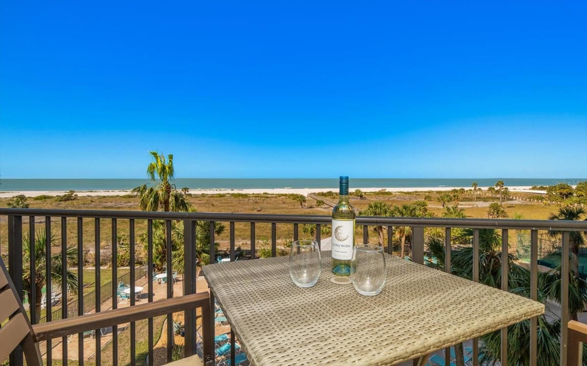 1230 GULF BOULEVARD — photo 2 of 43