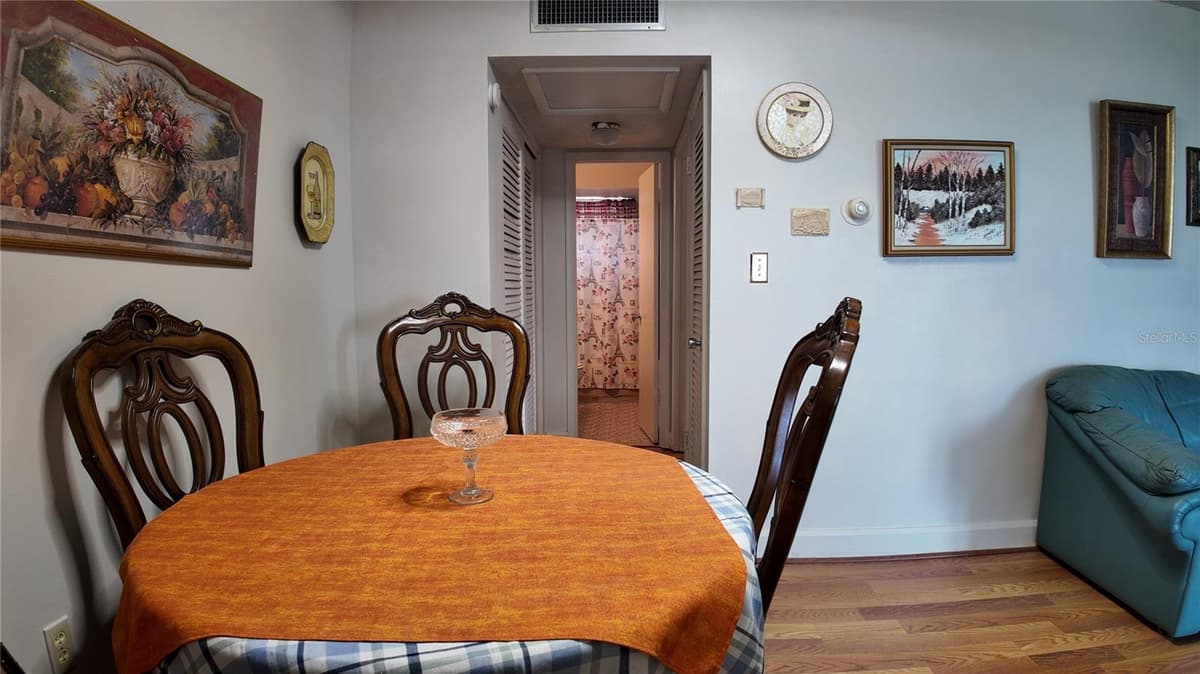 1600 LAKE PARKER DRIVE — photo 15 of 25