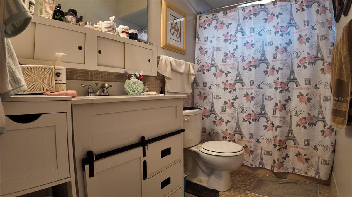 1600 LAKE PARKER DRIVE — photo 20 of 25