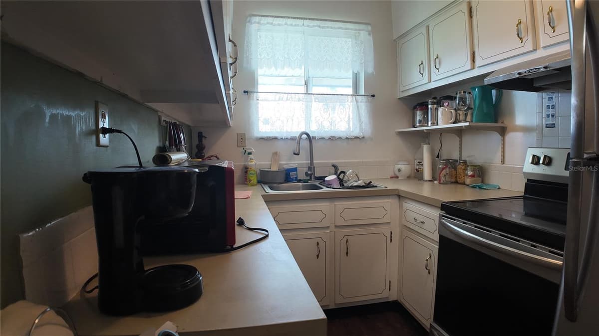 1600 LAKE PARKER DRIVE — photo 19 of 25
