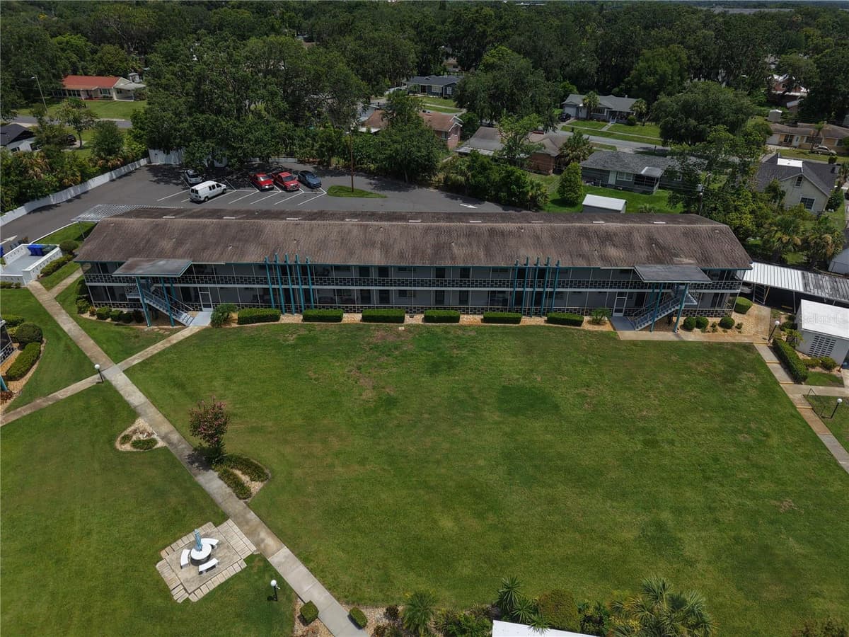 1600 LAKE PARKER DRIVE — photo 1 of 25