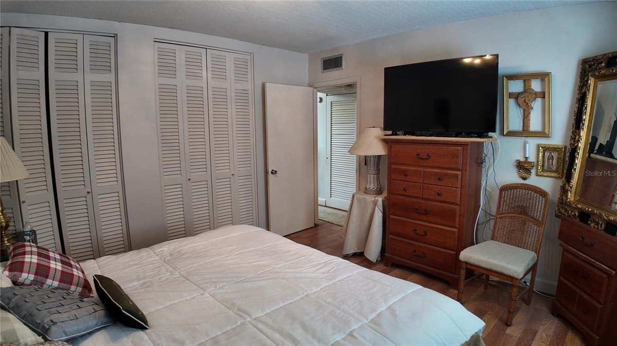 1600 LAKE PARKER DRIVE — photo 25 of 25