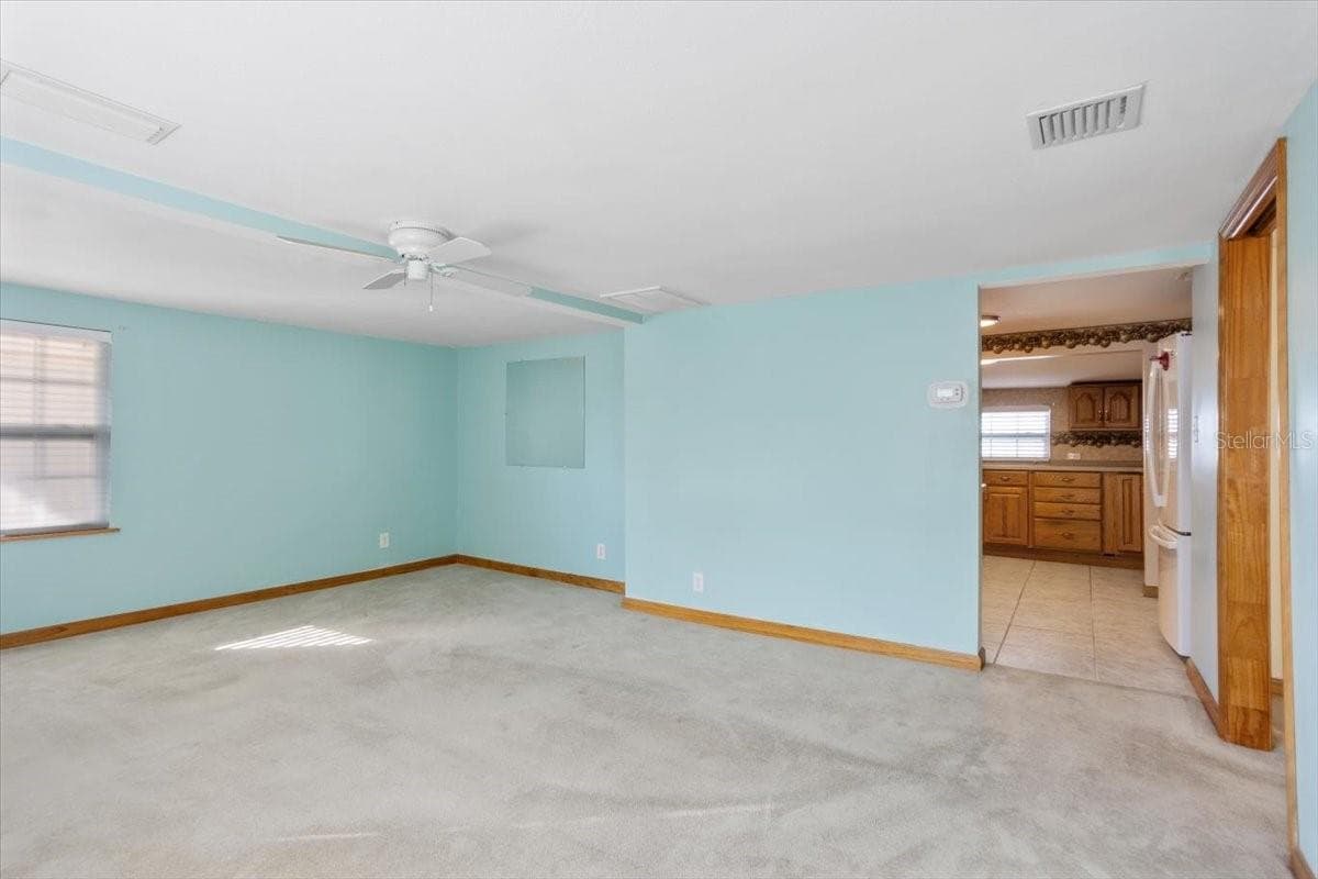 6 SEMINOLE DRIVE — photo 9 of 27