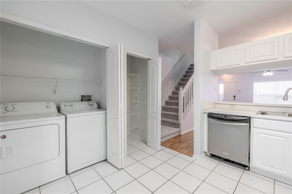 2432 LAKE WOODBERRY CIRCLE — photo 16 of 33