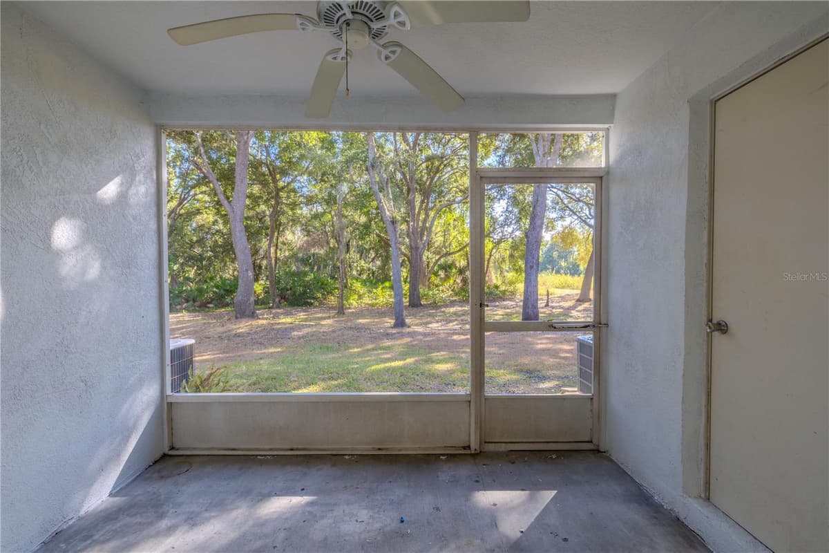 2432 LAKE WOODBERRY CIRCLE — photo 11 of 33