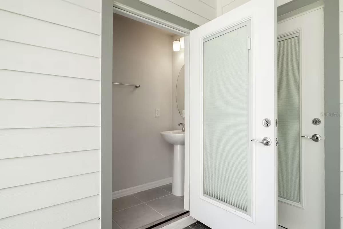 4294 LANA AVENUE — photo 49 of 64