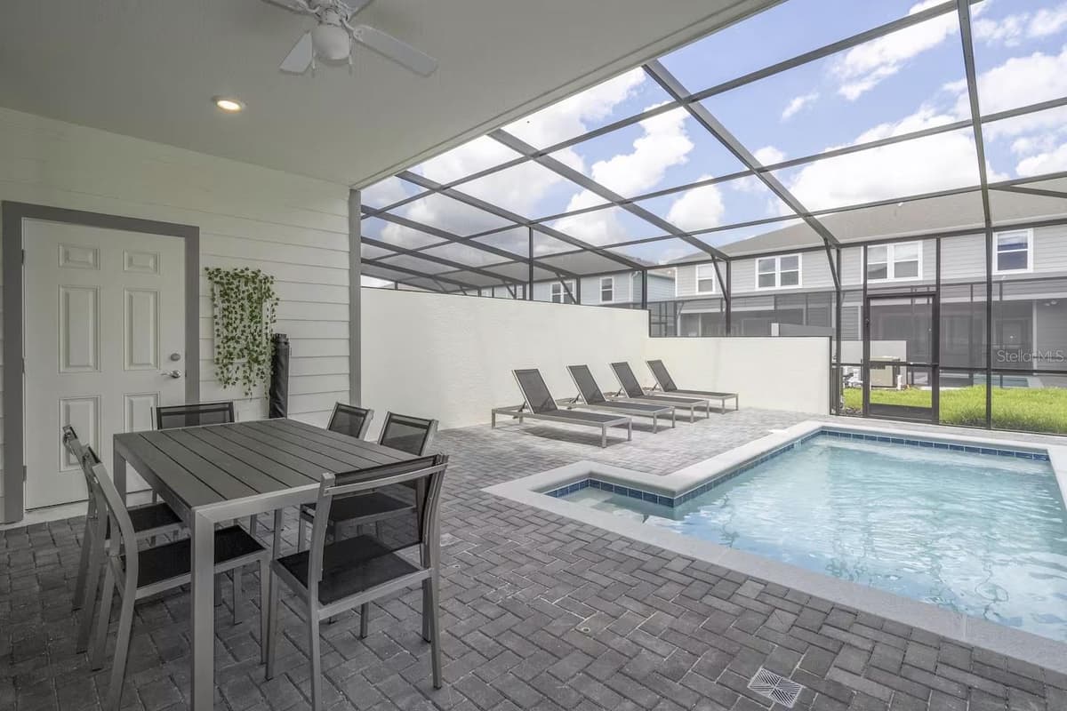 4294 LANA AVENUE — photo 46 of 64
