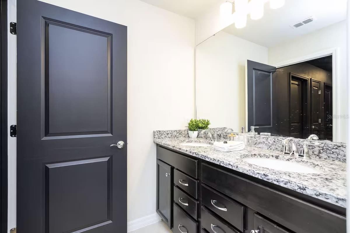 4294 LANA AVENUE — photo 31 of 64