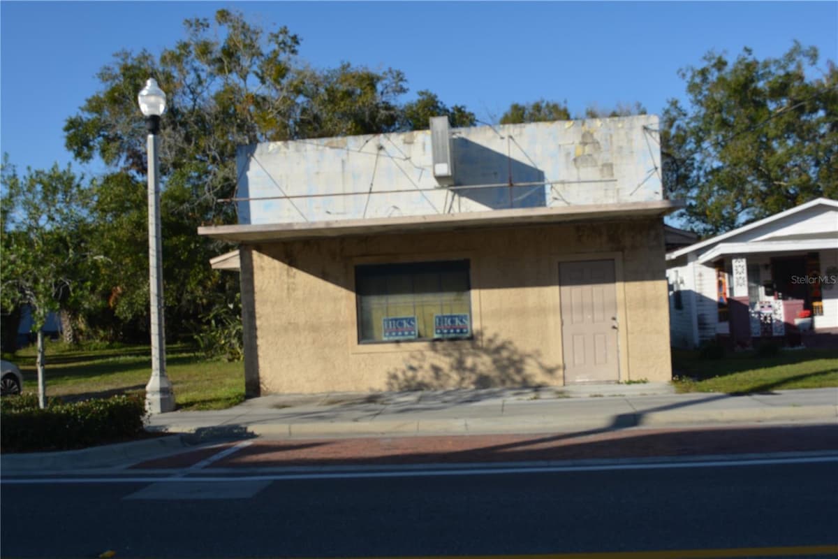 1006 HISTORIC GOLDSBORO — photo 9 of 9