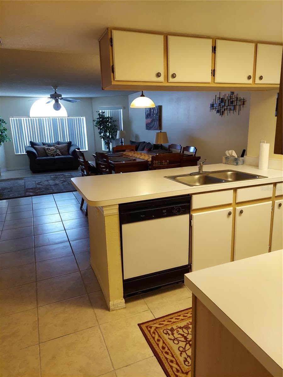 2027 ROYAL BAY BOULEVARD — photo 8 of 30