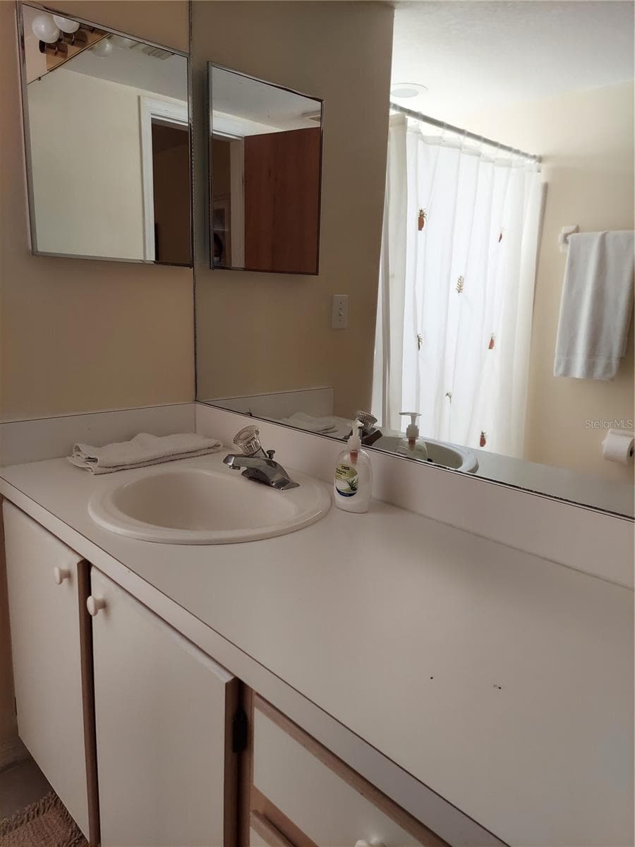 2027 ROYAL BAY BOULEVARD — photo 18 of 30