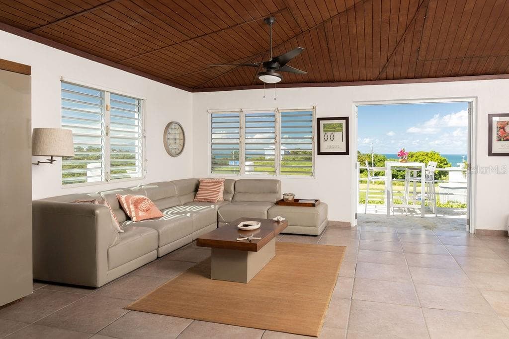 590-A CALLE 16, COMM VILLA BORINQUEN — photo 14 of 26