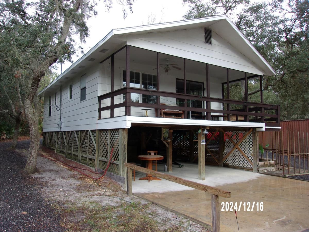 17935 10TH PLACE — photo 3 of 96
