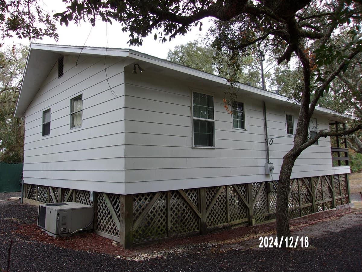 17935 10TH PLACE — photo 4 of 96