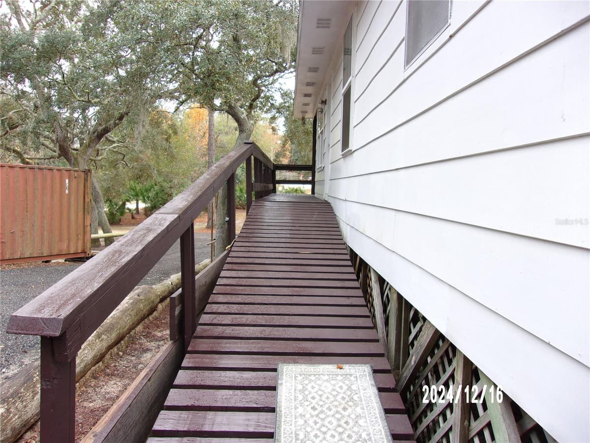 17935 10TH PLACE — photo 36 of 96