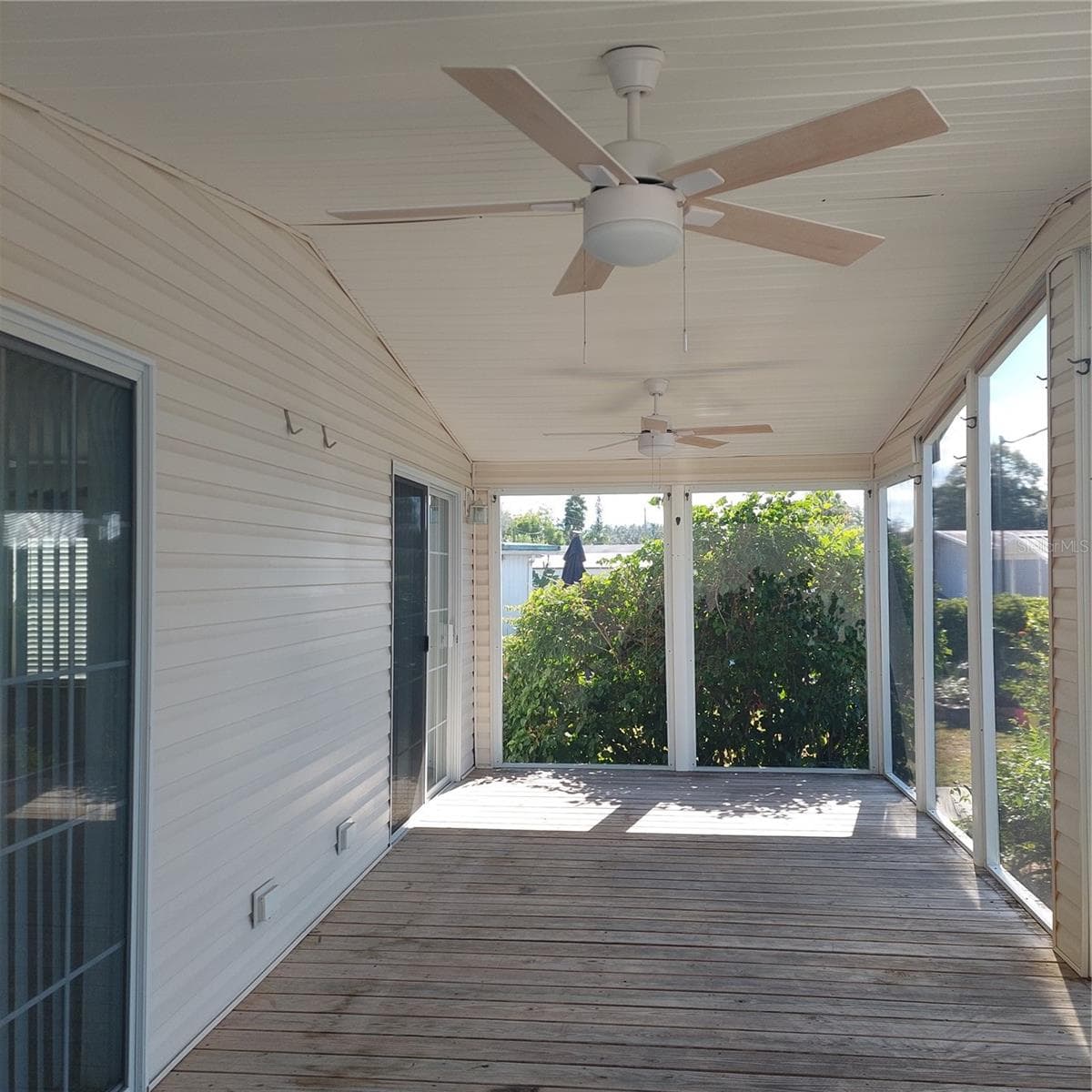 1760 DOROTHY BOULEVARD — photo 3 of 22