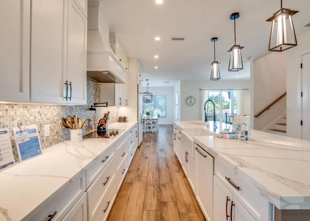 9403 GULF DR — photo 7 of 69