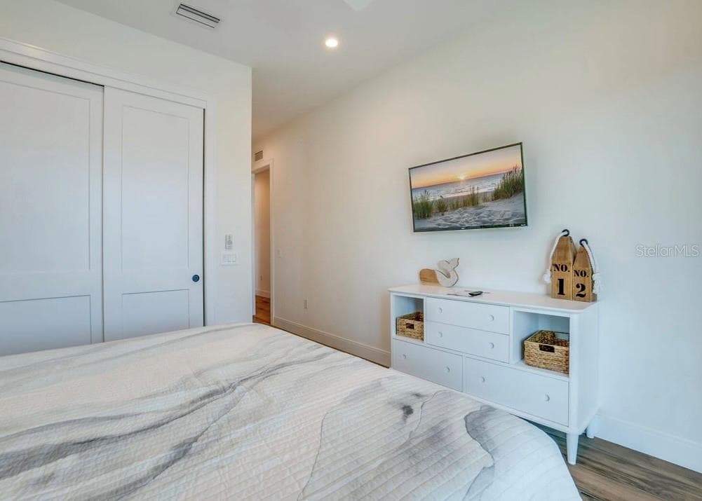 9403 GULF DR — photo 27 of 69