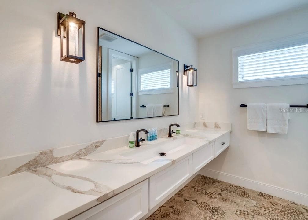 9403 GULF DR — photo 14 of 69