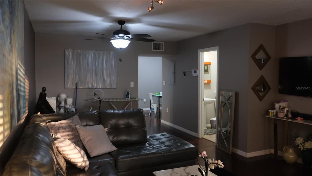 5850 CYPRESS GARDENS BOULEVARD — photo 15 of 34