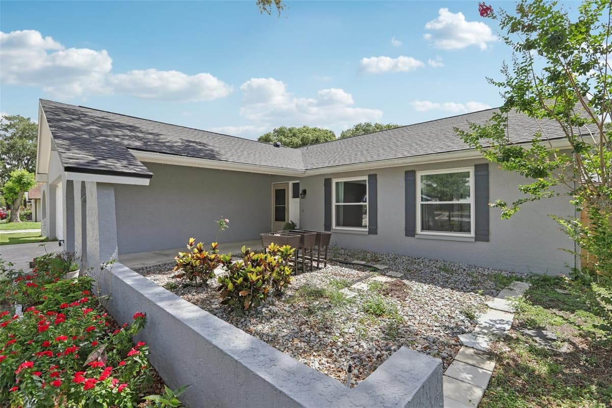 1009 BLACK KNIGHT DRIVE — photo 6 of 62