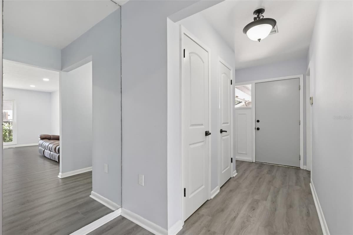 1009 BLACK KNIGHT DRIVE — photo 11 of 62