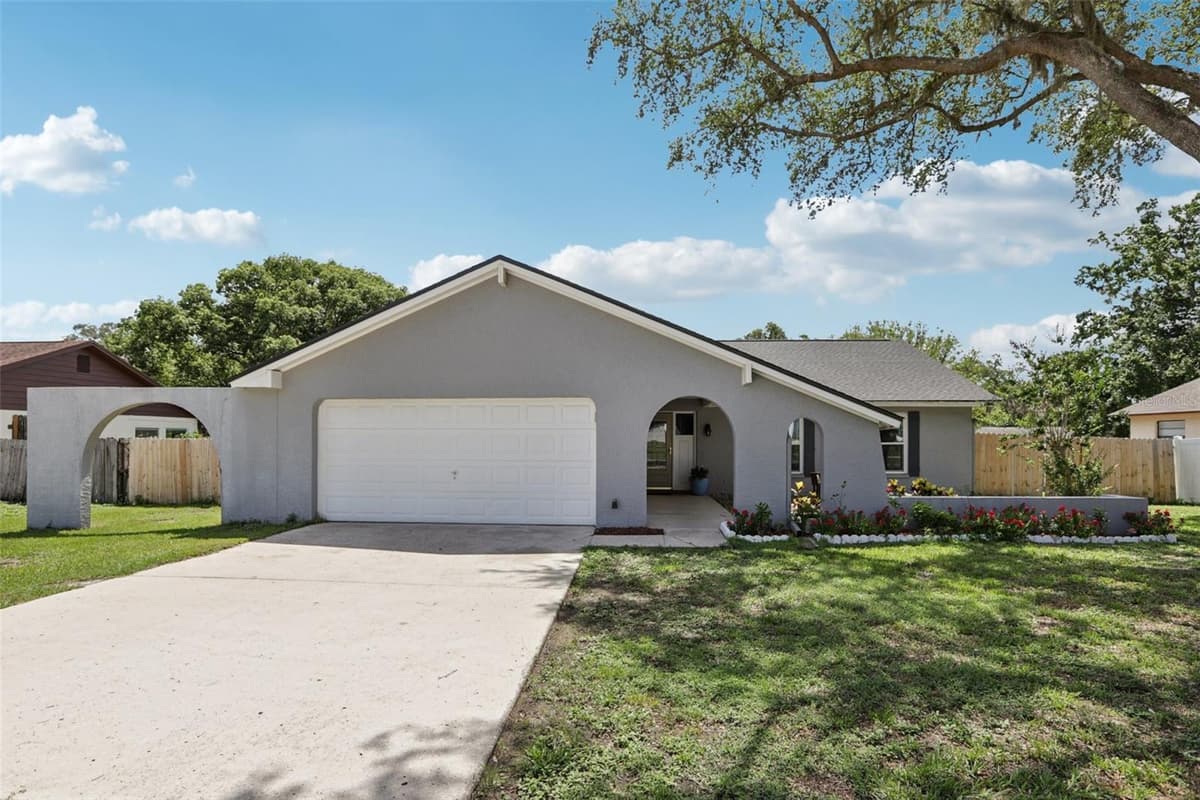 1009 BLACK KNIGHT DRIVE — photo 1 of 62