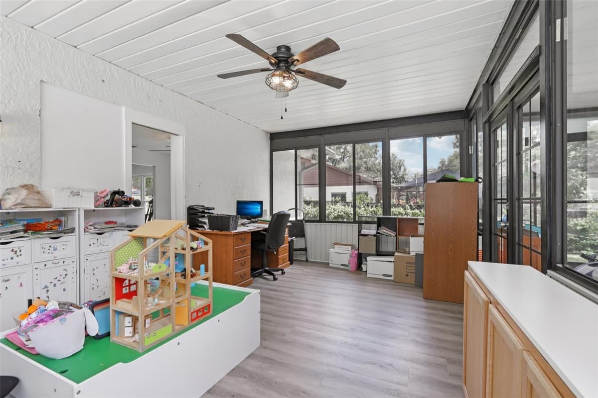 1009 BLACK KNIGHT DRIVE — photo 42 of 62