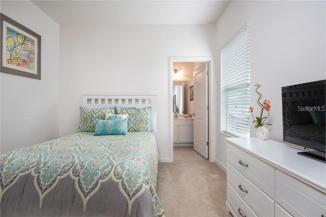 3850 OAKVILLE AVENUE — photo 9 of 33