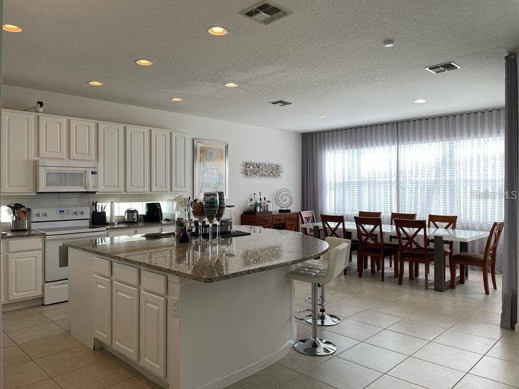 3850 OAKVILLE AVENUE — photo 4 of 33