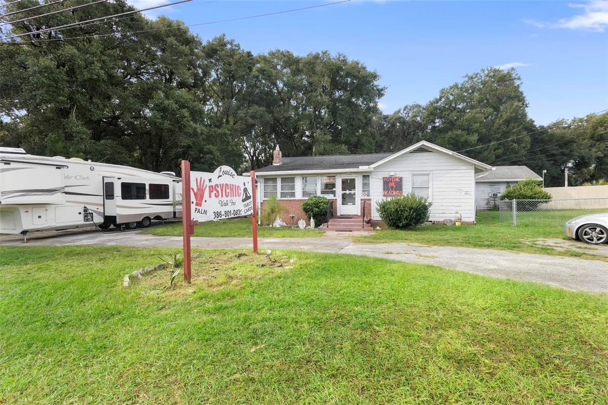 2480 WOODLAND BOULEVARD — photo 1 of 25