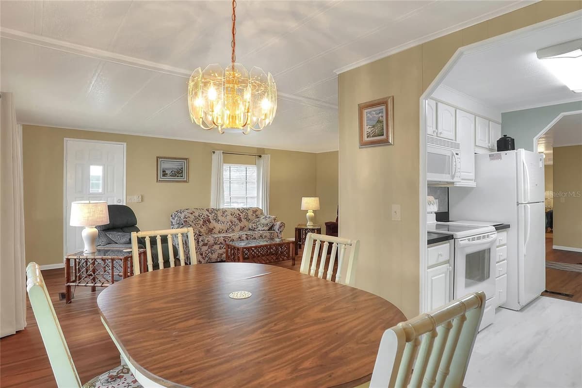 6308 BAYBERRY BOULEVARD — photo 16 of 51