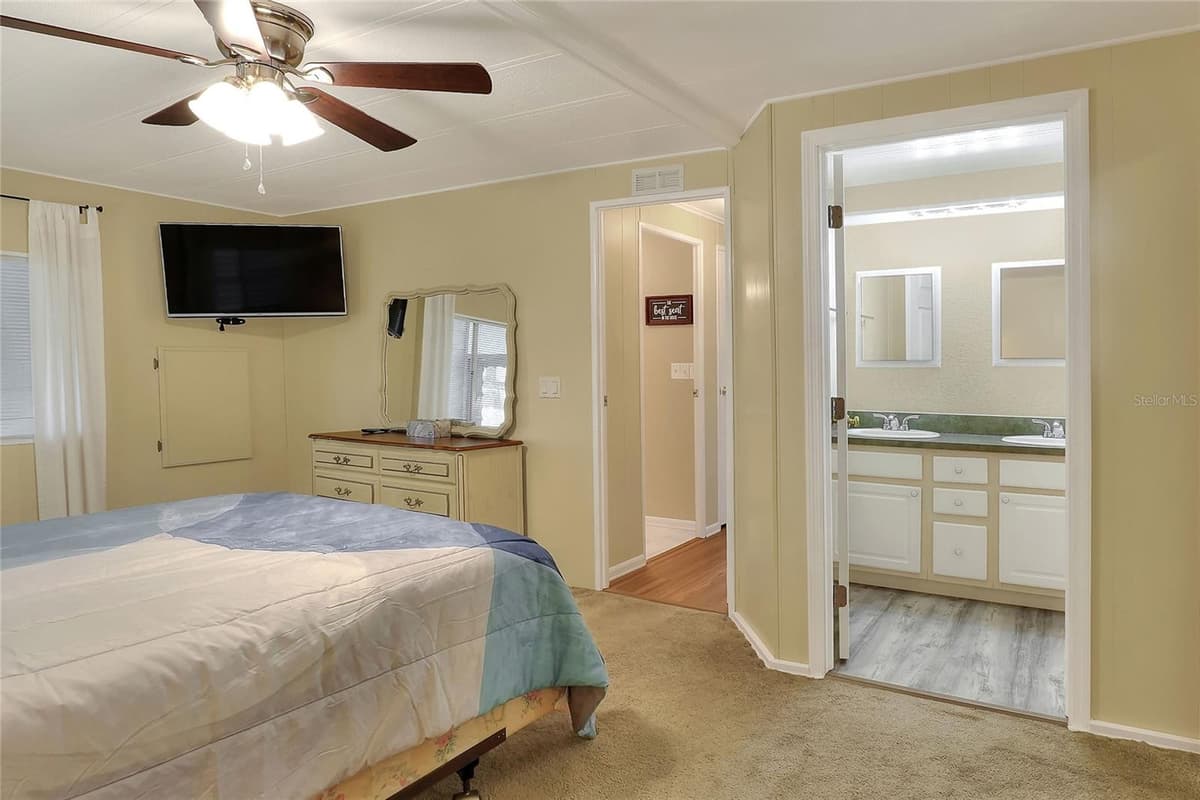 6308 BAYBERRY BOULEVARD — photo 23 of 51