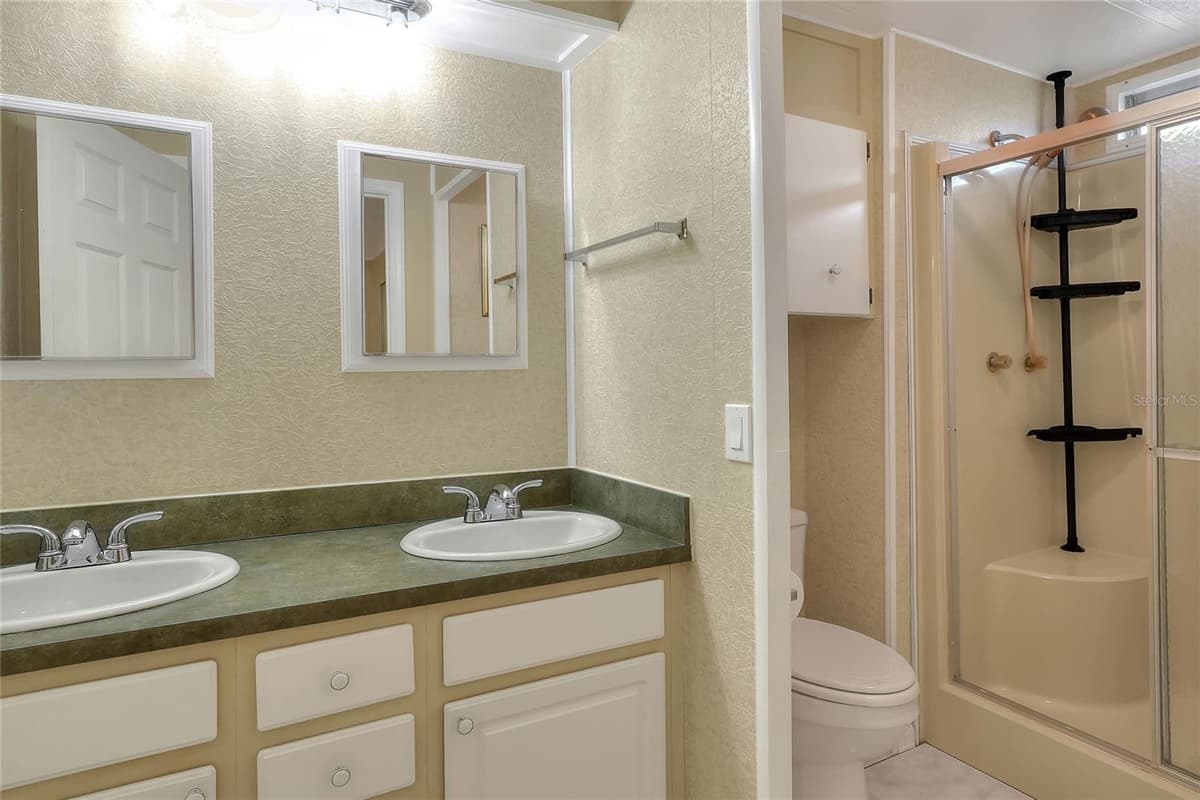 6308 BAYBERRY BOULEVARD — photo 24 of 51