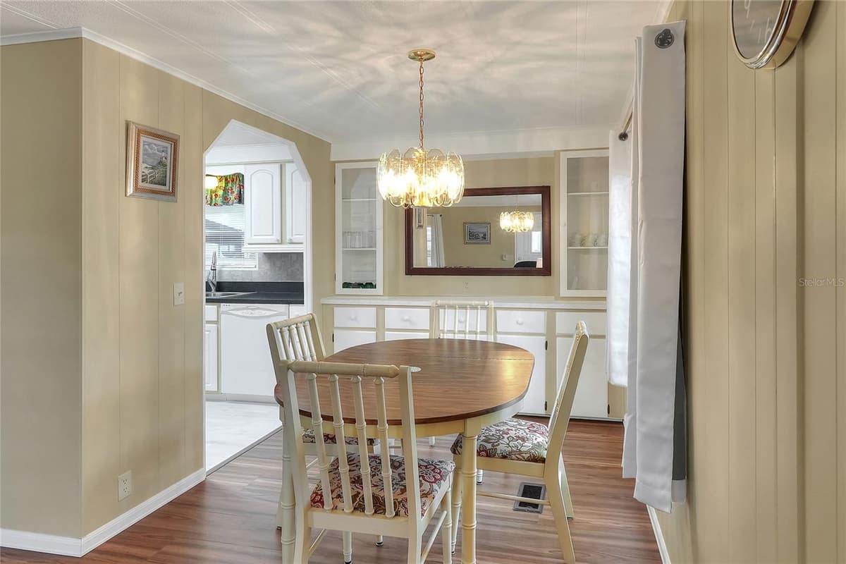 6308 BAYBERRY BOULEVARD — photo 17 of 51