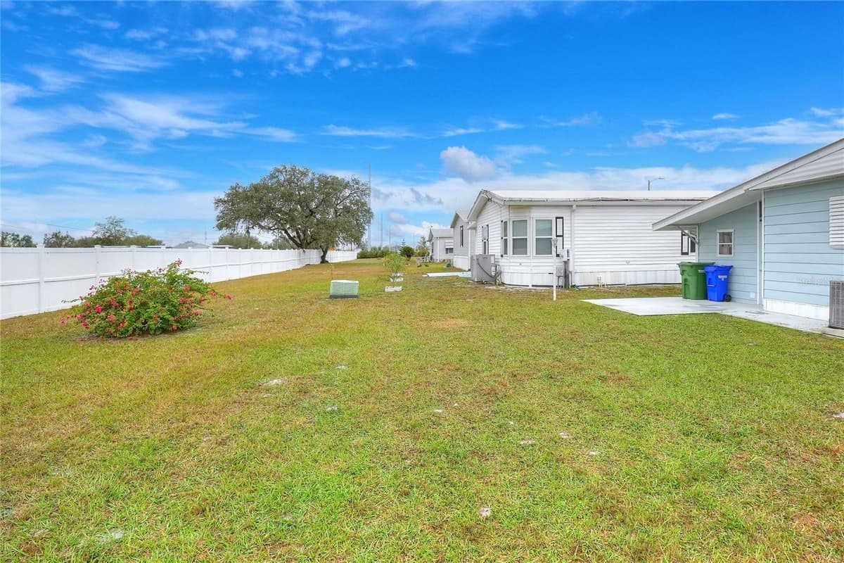 6308 BAYBERRY BOULEVARD — photo 3 of 51