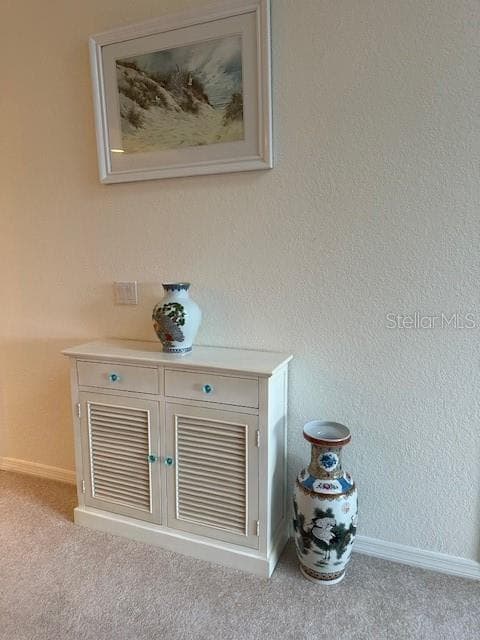 8100 MEMORY LANE — photo 17 of 36