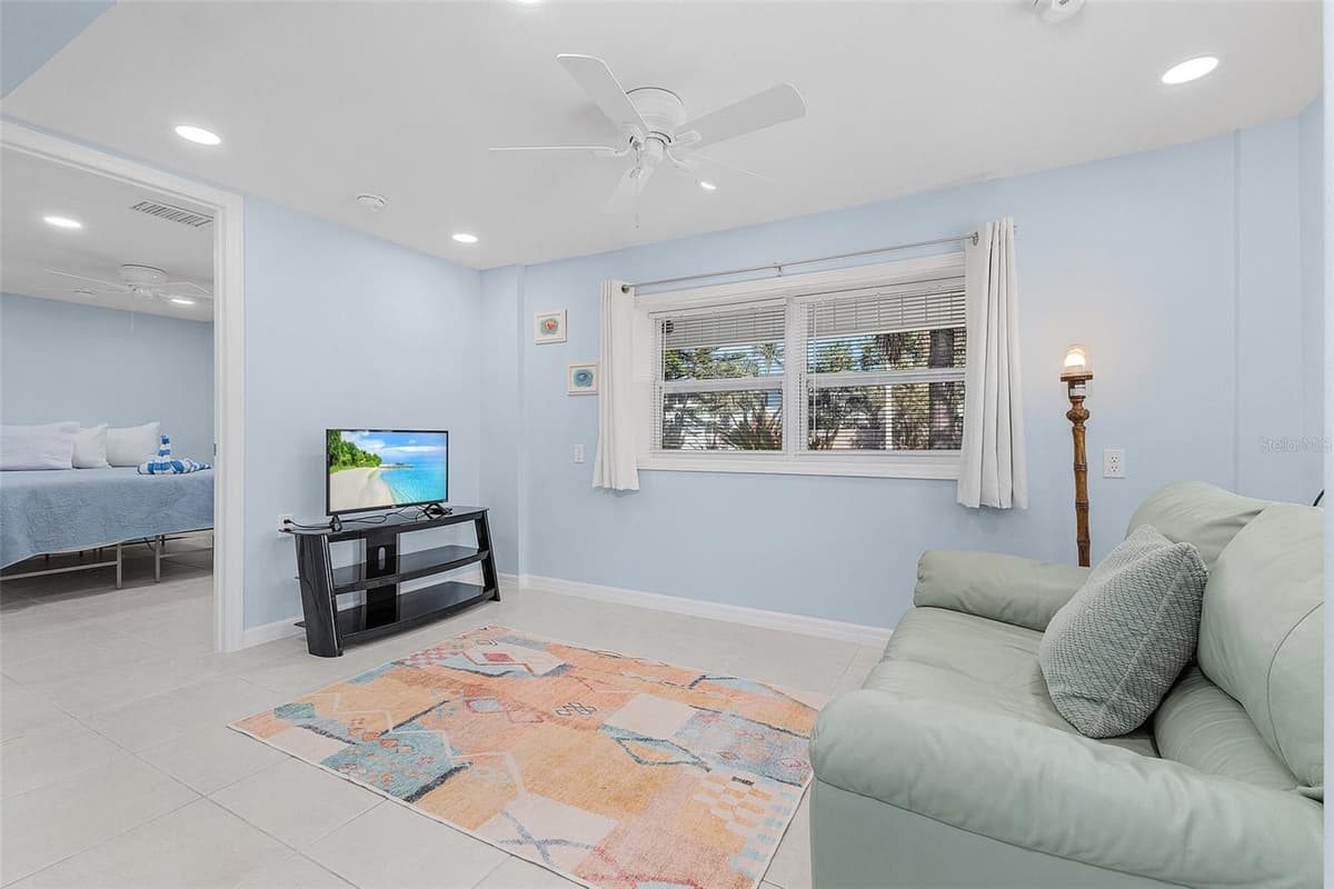140 BAY MAR DRIVE — photo 18 of 37