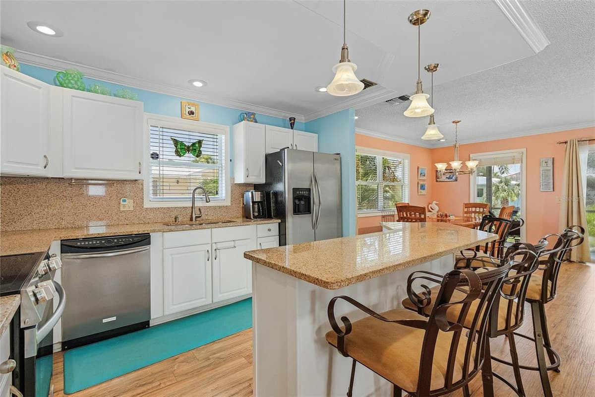 140 BAY MAR DRIVE — photo 4 of 37